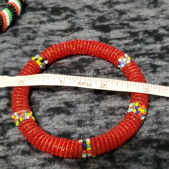 Beaded bangle bracelet set - Picture 4 of 4